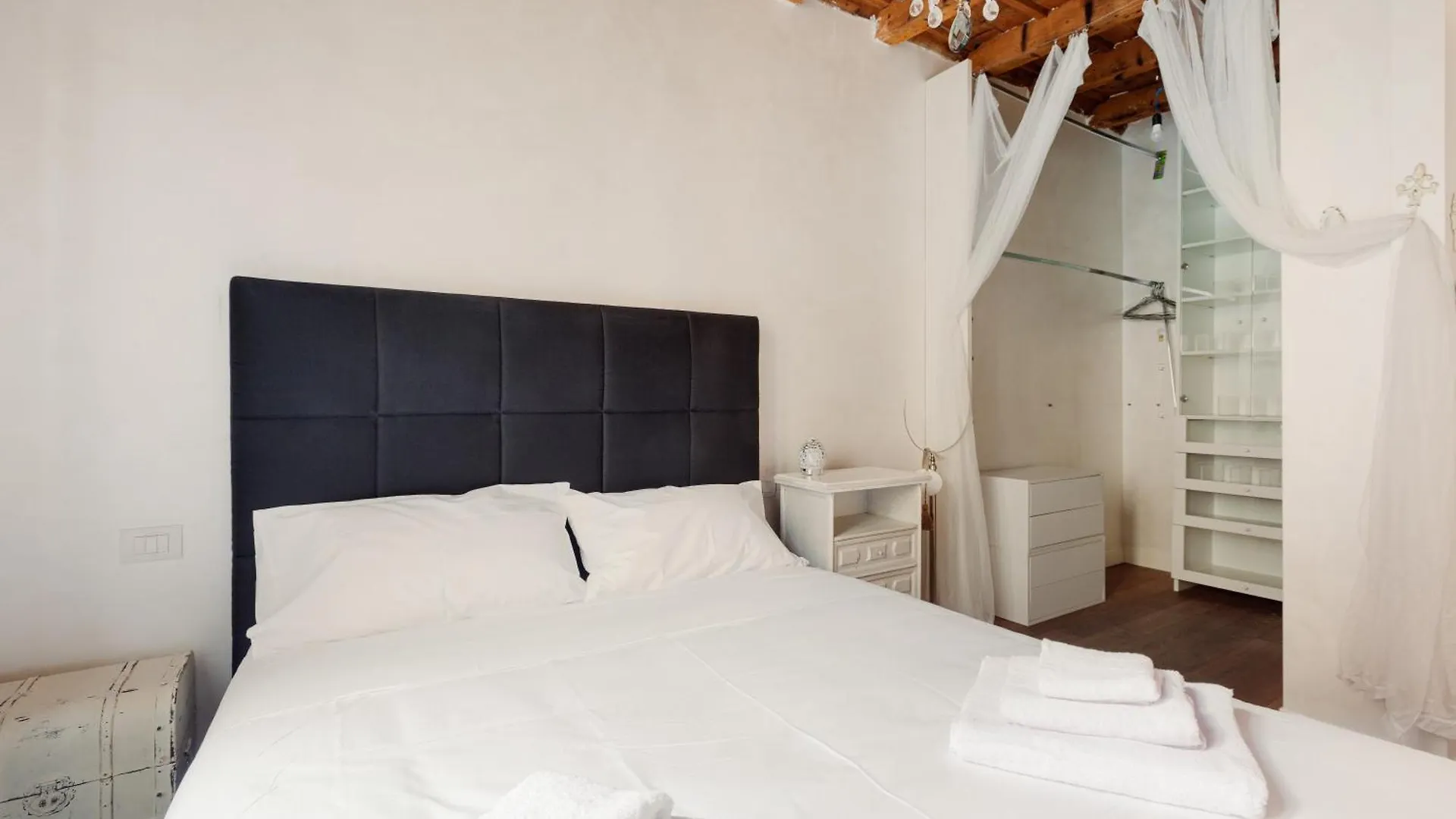 Brera - Castello - Ampio Bilocale Milano Centro Apartment