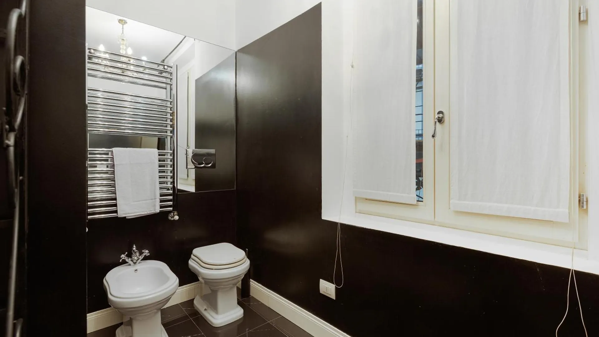 Brera - Castello - Ampio Bilocale Milano Centro Apartment Italy
