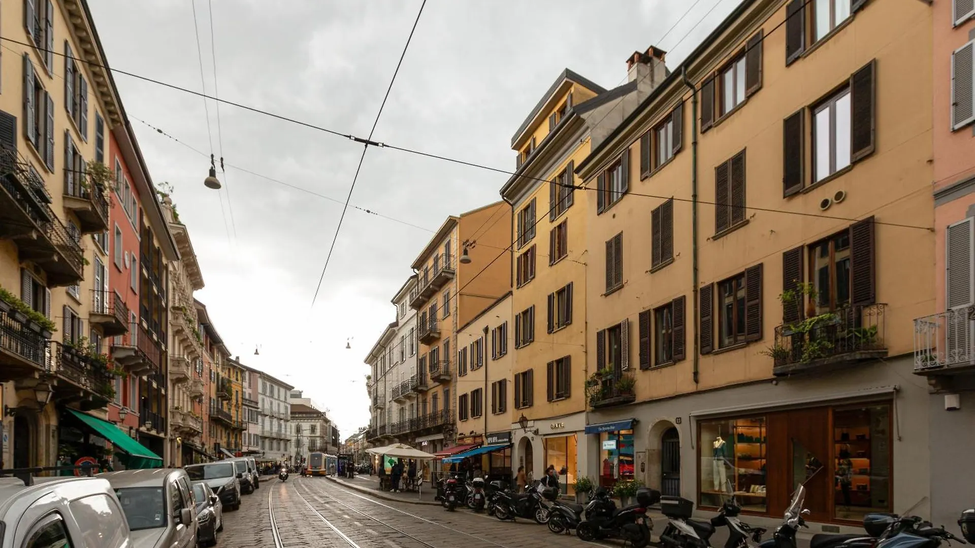 Brera - Castello - Ampio Bilocale Milano Centro Apartment